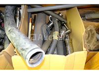 Set van verschillende buizen, leidingen en fittingen - afbeelding 23 van  27