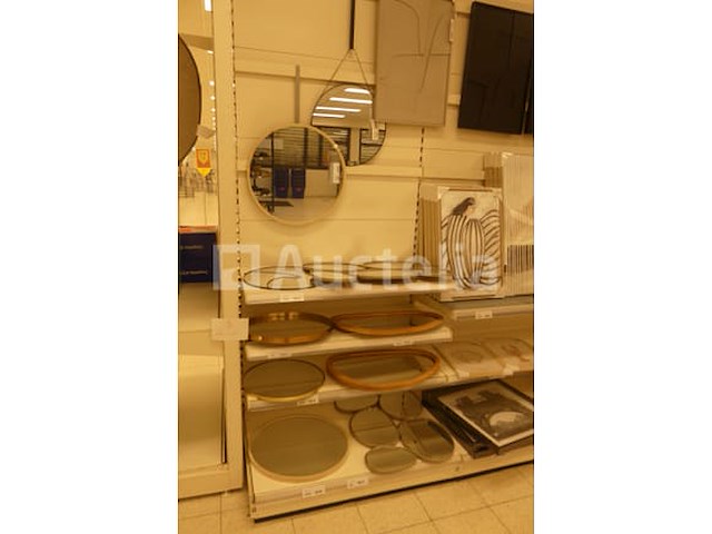 Set van verschillende frames en spiegels - afbeelding 11 van  11