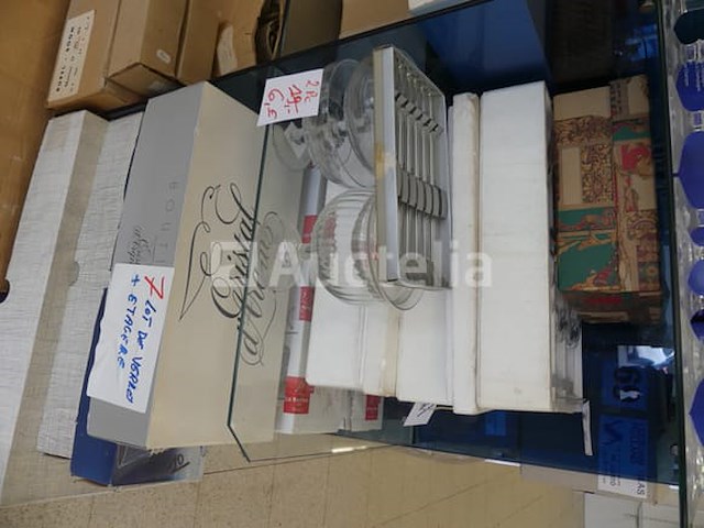 Set van verschillende glazen + plank - afbeelding 5 van  15