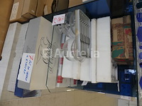 Set van verschillende glazen + plank - afbeelding 5 van  15