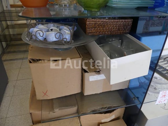 Set van verschillende glazen + plank - afbeelding 7 van  15