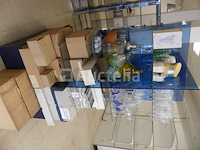 Set van verschillende glazen + plank - afbeelding 14 van  15