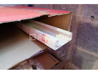 Set van verschillende legrand-trunking - afbeelding 5 van  7