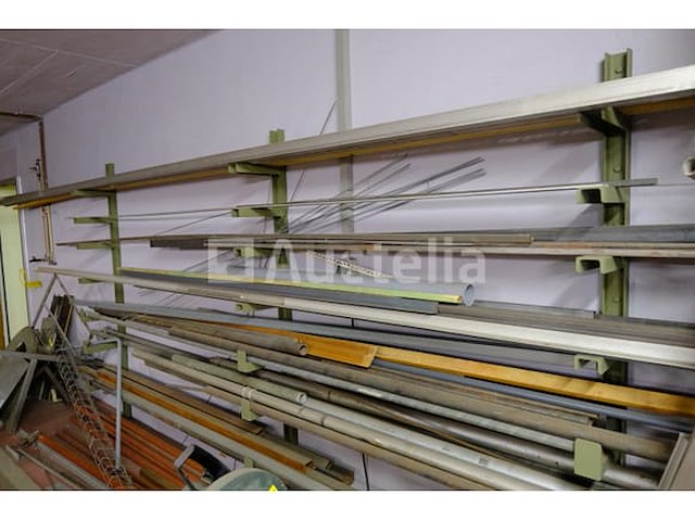 Set van verschillende metalen profielen - afbeelding 2 van  13