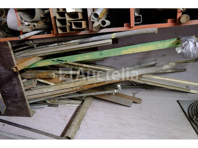 Set van verschillende metalen profielen - afbeelding 7 van  13