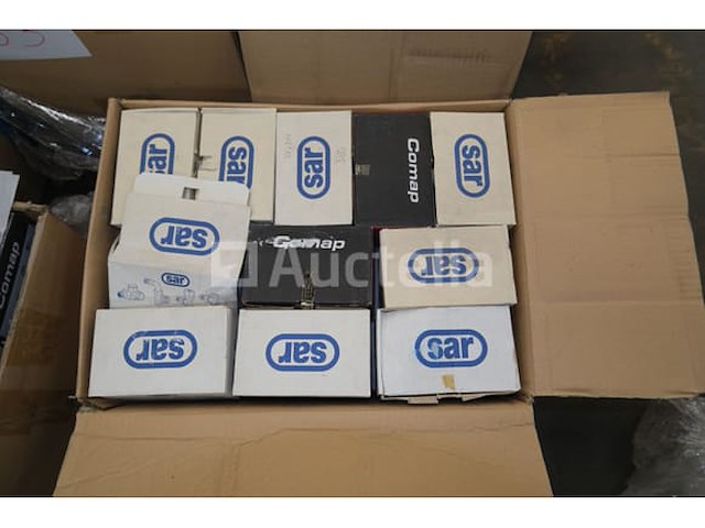 Set van verschillende onderdelen en fittingen voor verwarming - afbeelding 6 van  6