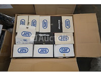 Set van verschillende onderdelen en fittingen voor verwarming - afbeelding 6 van  6