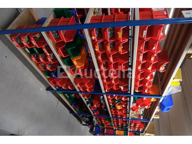 Set van verschillende schroeven en bouten - afbeelding 5 van  43