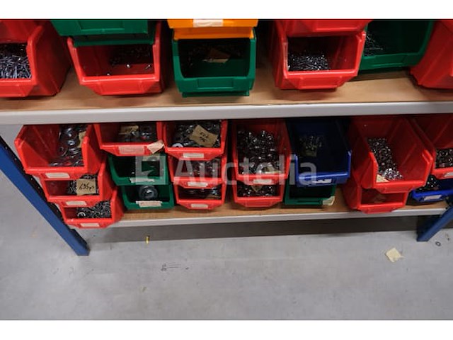 Set van verschillende schroeven en bouten - afbeelding 6 van  43