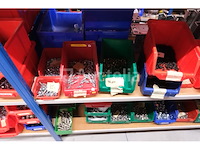 Set van verschillende schroeven en bouten - afbeelding 9 van  43