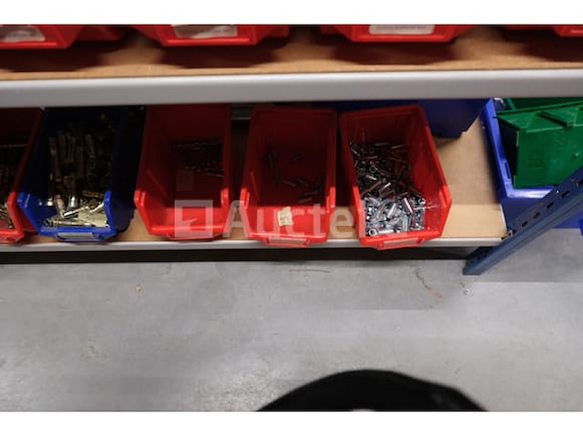 Set van verschillende schroeven en bouten - afbeelding 16 van  43