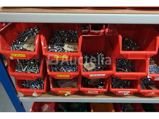 Set van verschillende schroeven en bouten - afbeelding 21 van  43