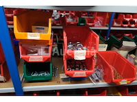 Set van verschillende schroeven en bouten - afbeelding 24 van  43