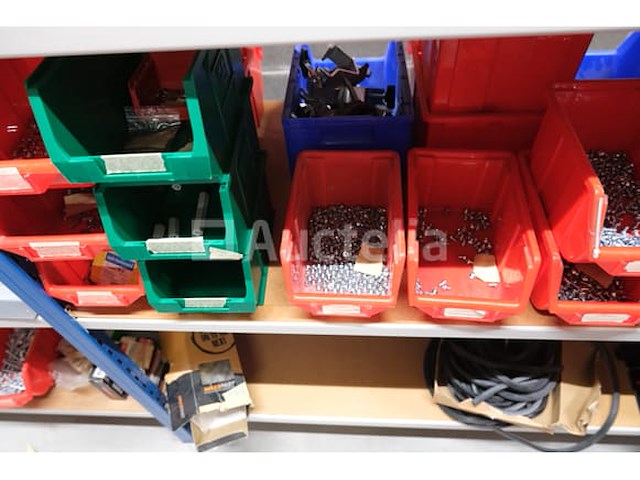 Set van verschillende schroeven en bouten - afbeelding 29 van  43