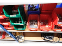 Set van verschillende schroeven en bouten - afbeelding 29 van  43