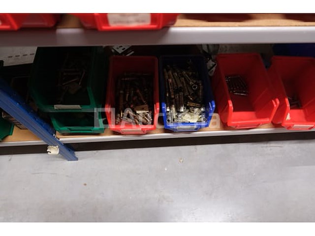 Set van verschillende schroeven en bouten - afbeelding 30 van  43