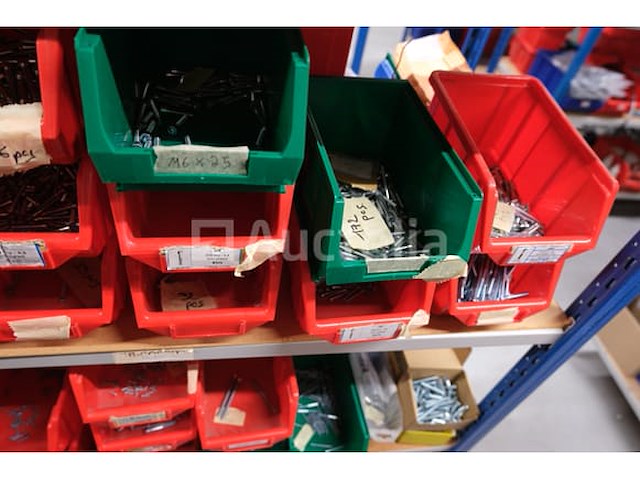 Set van verschillende schroeven en bouten - afbeelding 34 van  43