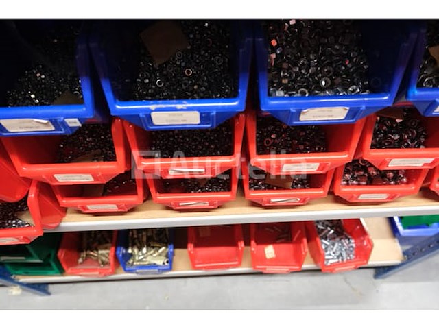 Set van verschillende schroeven en bouten - afbeelding 39 van  43