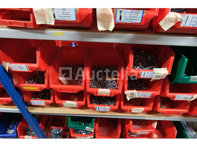 Set van verschillende schroeven en bouten - afbeelding 40 van  43