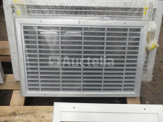Set van verschillende ventilatieroosters - afbeelding 1 van  9
