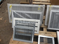 Set van verschillende ventilatieroosters - afbeelding 4 van  9