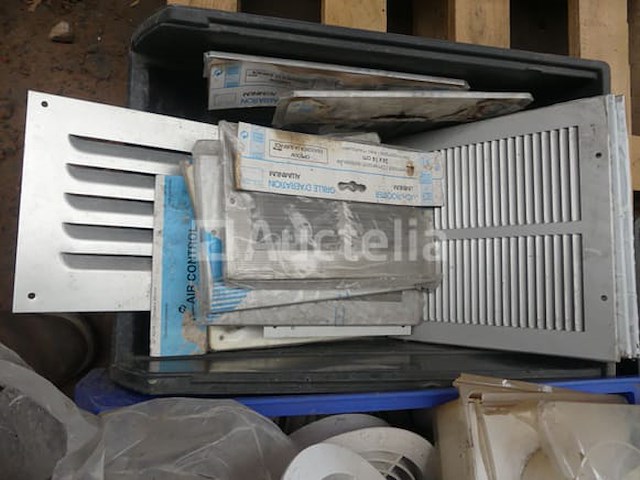 Set van verschillende ventilatieroosters - afbeelding 3 van  5
