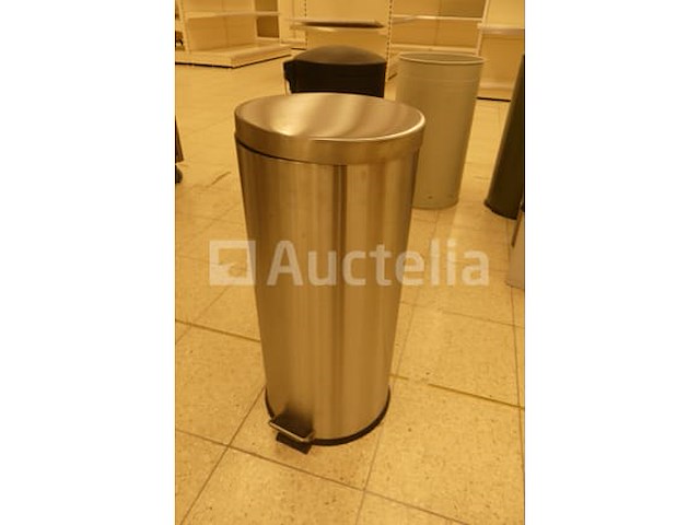 Set van verschillende vuilnisbakken - afbeelding 4 van  7