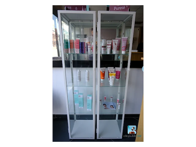 Set van vitrines - afbeelding 1 van  8