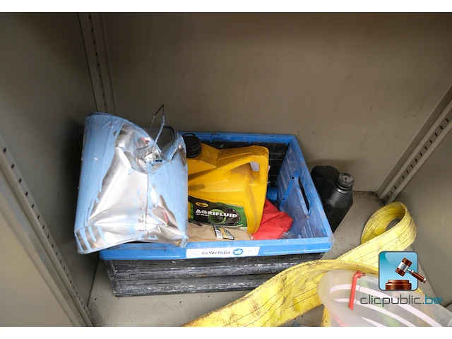 Set van vloeistoffen en slangen met meubilair - afbeelding 10 van  13