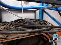 Set van vloeistoffen en slangen met meubilair - afbeelding 13 van  13