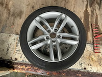 Set velgen volkswagen caddy met banden 225/45 r17 velg - afbeelding 1 van  8