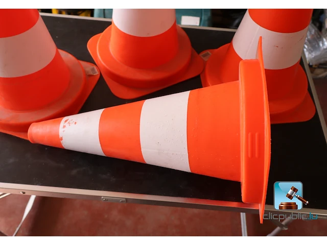 Set verkeerskegels - afbeelding 2 van  3