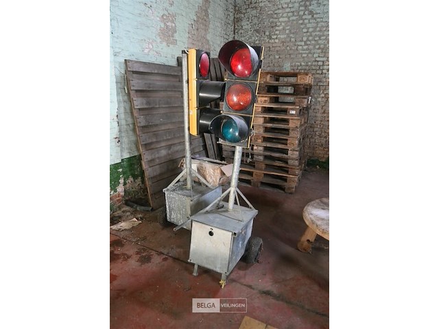 Set verkeerslichten - afbeelding 1 van  5
