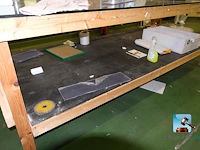 Set werktafels met inhoud - afbeelding 3 van  8