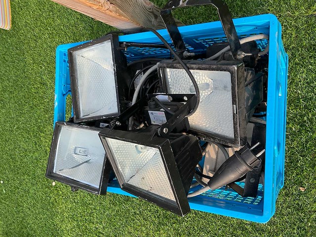 Set werkverlichting – bouwlampen voor buiten/projecten – werkend – niet nieuw - afbeelding 2 van  2
