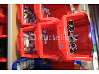 Set zekeringen en diverse elektrische accessoires - afbeelding 9 van  11