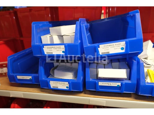 Set zekeringen en diverse elektrische accessoires - afbeelding 10 van  11