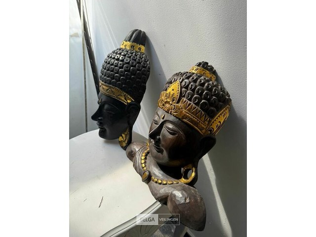 Setje maskers houtsnijwerk - afbeelding 3 van  3