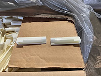 Sets afdekkappen voor draaikipramen (30000x) - (kp1010) - afbeelding 1 van  8