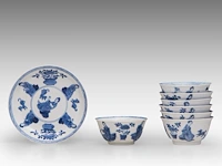Seven chinese blue and white ‘beauty in a chamber’ cups and one matching saucer, kangxi period, h 4 - ø 8,5 cm (cup) / ø 12,5 cm (saucer) (8) - afbeelding 5 van  7