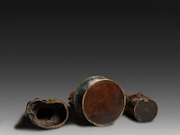Seven japanese champlevé enameled bronzes; three figures and two pairs of vases, tallest h 54,5 cm - afbeelding 5 van  7
