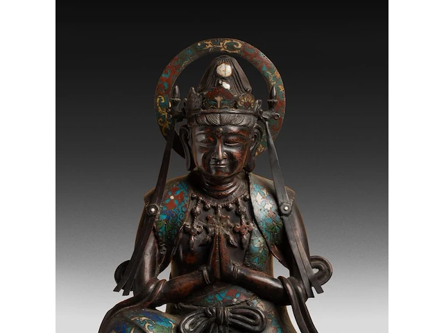 Seven japanese champlevé enameled bronzes; three figures and two pairs of vases, tallest h 54,5 cm - afbeelding 7 van  7