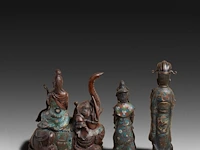 Seven japanese champlevé enameled bronzes; three figures, two bowls and two vases, 19th/20thc, tallest h 70 cm - afbeelding 4 van  7