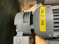 Sew + bauer 1,1 kw 400 volt electro motor met reductie + transformator (4x) - afbeelding 4 van  8
