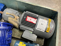 Sew + bauer electro motor met reductie + transformator (5x) - afbeelding 1 van  9