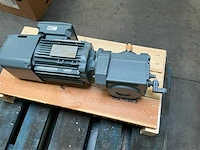 Sew-eurodrive hs41 drn80m4/be1hr/tf haakse reductiemotor - afbeelding 7 van  8