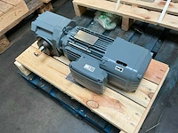 Sew-eurodrive hs41 drn80m4/be1hr/tf haakse reductiemotor - afbeelding 8 van  8