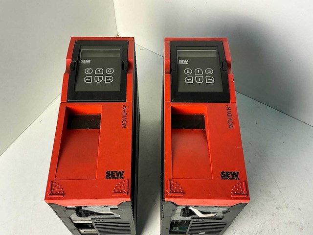 Sew eurodrive movidyn mks51a005-503-50 frequentieregelaar (2x) - afbeelding 2 van  5