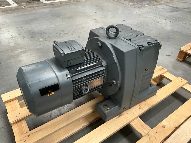 Sew eurodrive r107 zware motor - afbeelding 3 van  6