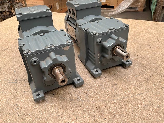 Sew eurodrive r17 dr63l4/th motorreductor (2x) - afbeelding 6 van  9